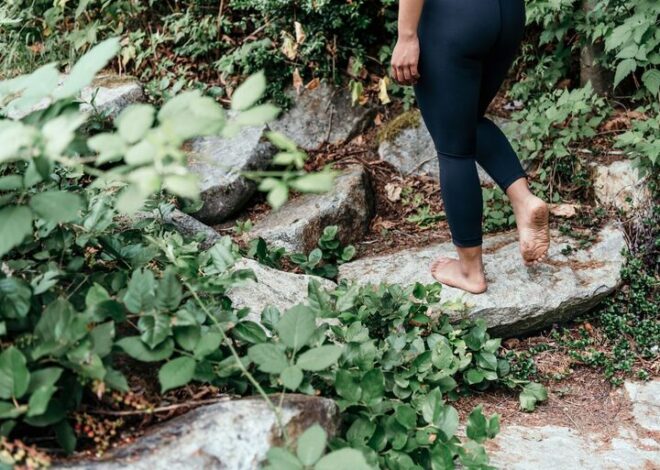 Beginner Guide to Mindful Walking: Steps to Calm and Clarity