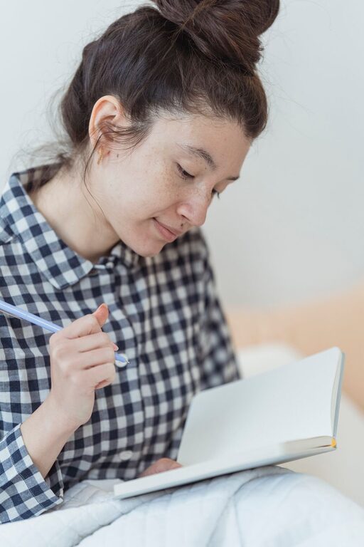 Beginner Guide to Journaling Every Day for Personal Growth